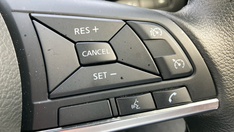 Nissan Juke 1.6 Hybrid N-Connecta 5dr Auto Hybrid Hatchback